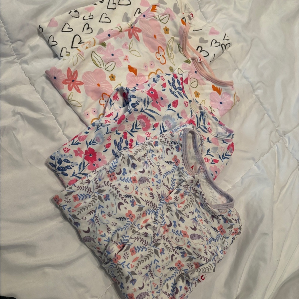 lot of 4 Easy Magnetic Close onesies 3-6m